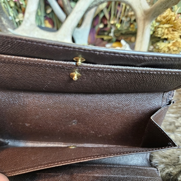 Authentic Louis Vuitton Damier Ebene wallet - Picture 9 of 12